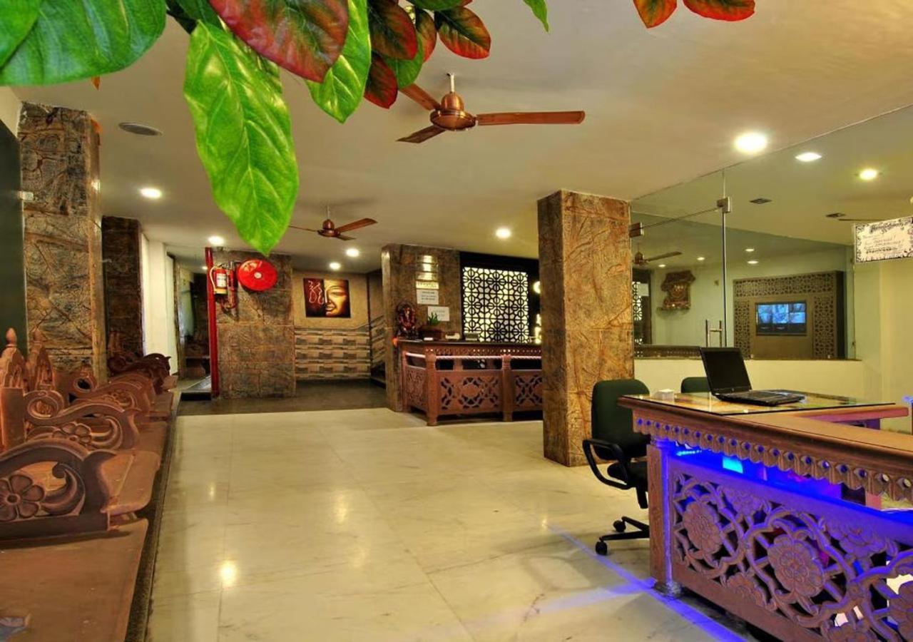 Hotel Heritage Walking 1 Minuit From R K Ashram Metro Station