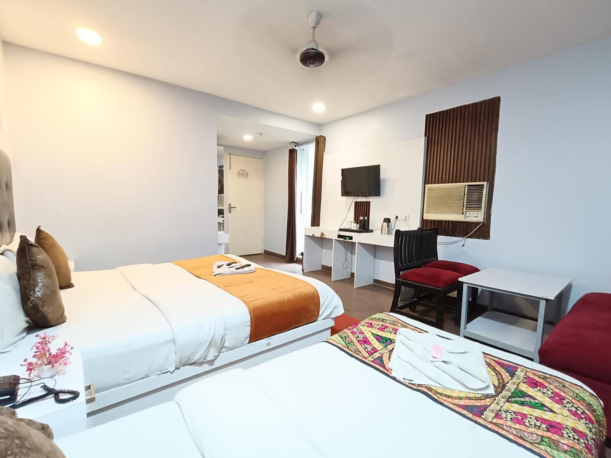 Hotel Heritage Walking 1 Minuit From R K Ashram Metro Station New Delhi